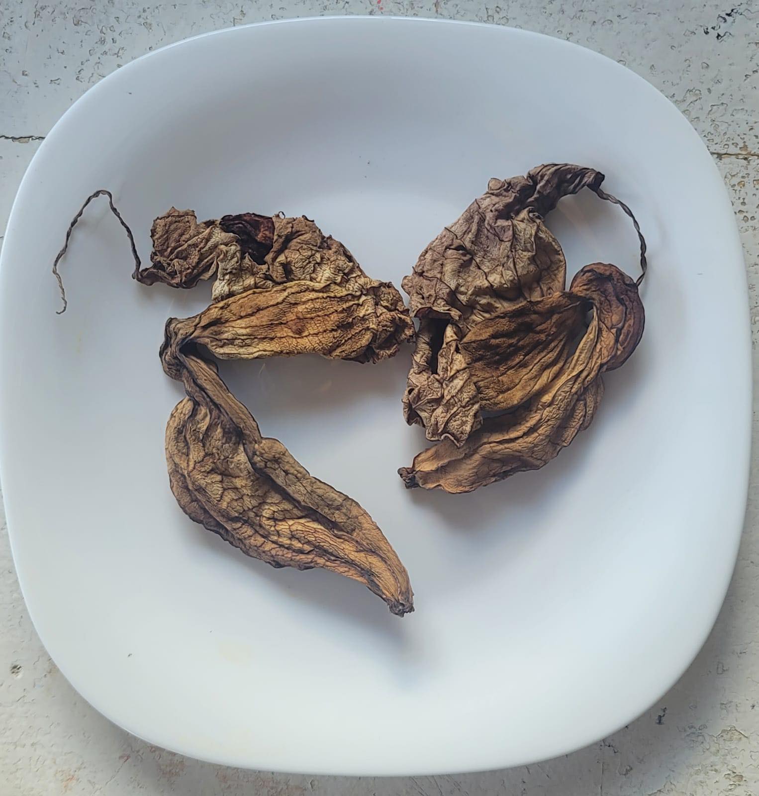 The Duck Flower Detox, 2 Whole Dried Blossoms